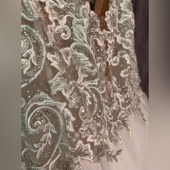 Mon Cheri Bridal wedding dress. Great condition, size 18. - Picture 7 of 9